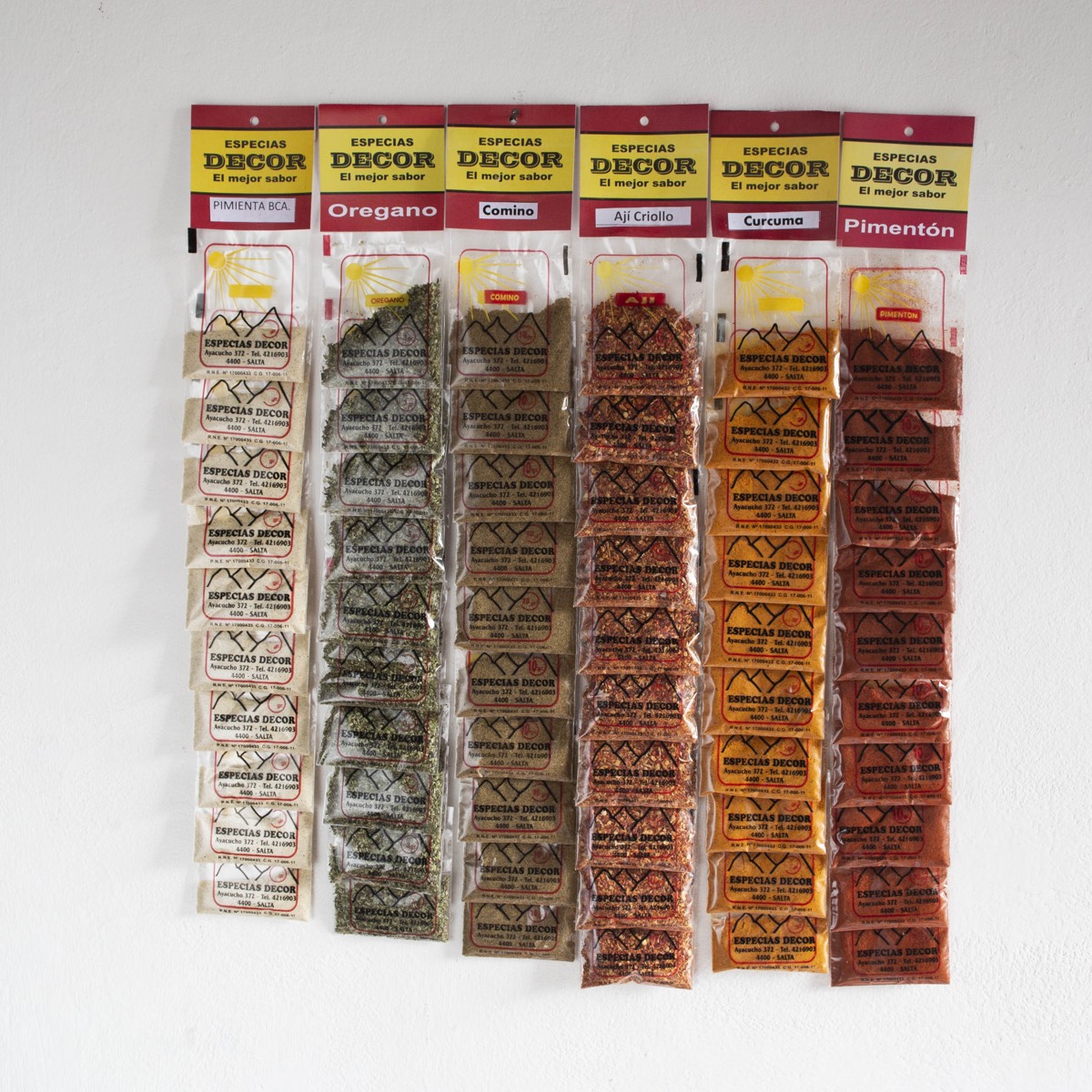Tiras de especias Especias Decor: pimienta, orégano, comino, ají criollo, cúrcuma y pimentón